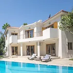 Blue Pearl - 6 Bedroom Villa