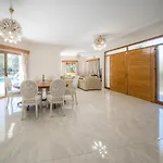 Blue Pearl - 6 Bedroom