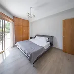 Blue Pearl - 6 Bedroom Villa *