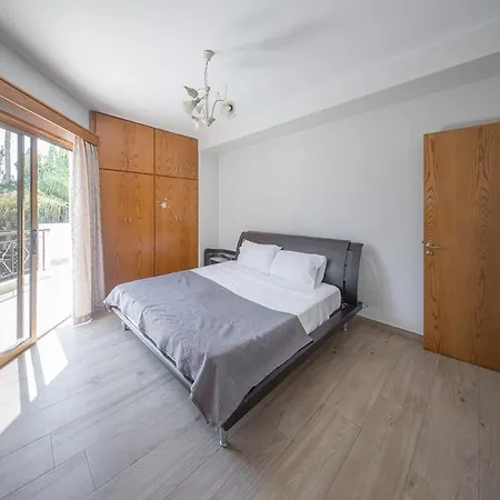 Blue Pearl - 6 Bedroom