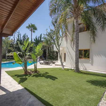 Blue Pearl - 6 Bedroom *