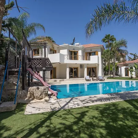 Blue Pearl - 6 Bedroom Villa