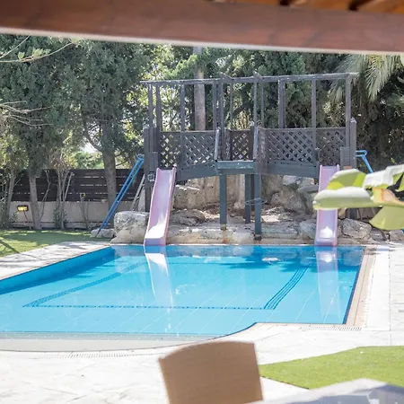 Blue Pearl - 6 Bedroom *