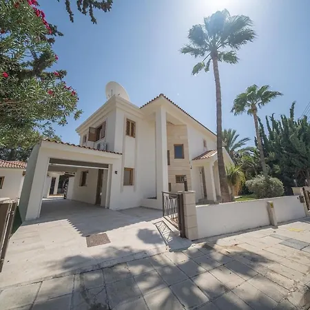 Blue Pearl - 6 Bedroom *