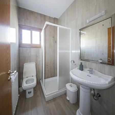 Blue Pearl - 6 Bedroom Villa