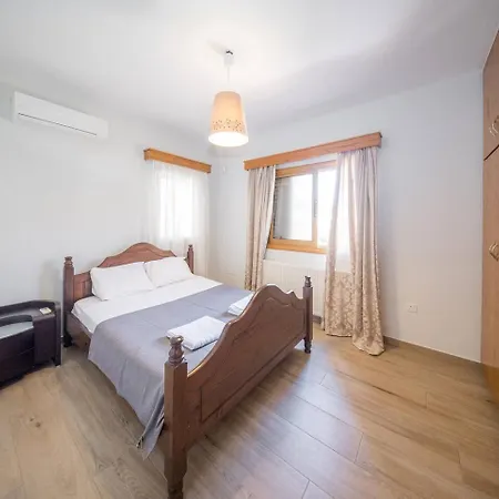 Blue Pearl - 6 Bedroom