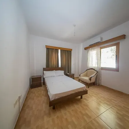 Blue Pearl - 6 Bedroom *