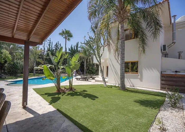 Blue Pearl - 6 Bedroom *