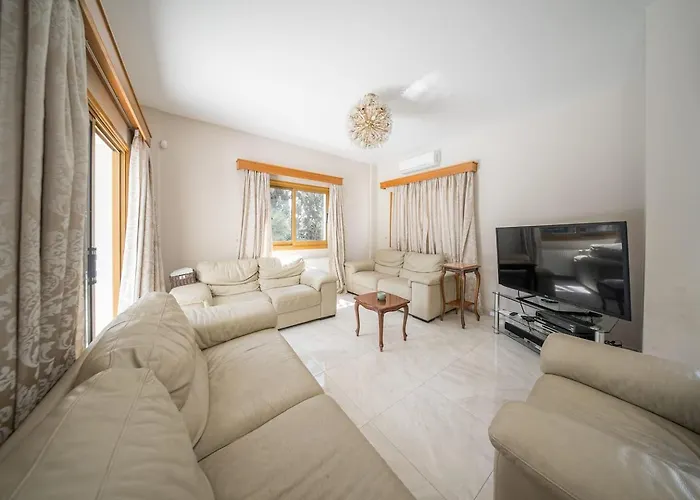 Blue Pearl - 6 Bedroom