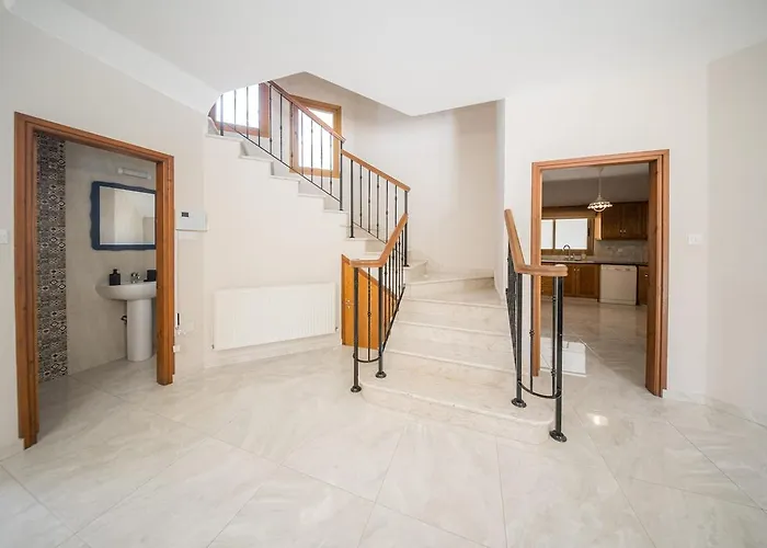 Blue Pearl - 6 Bedroom *