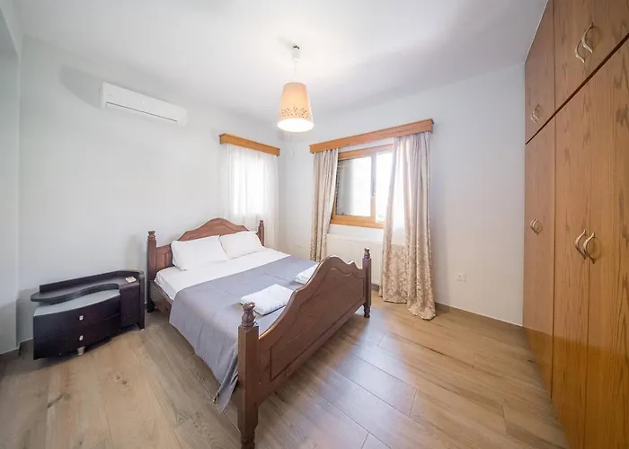 Blue Pearl - 6 Bedroom