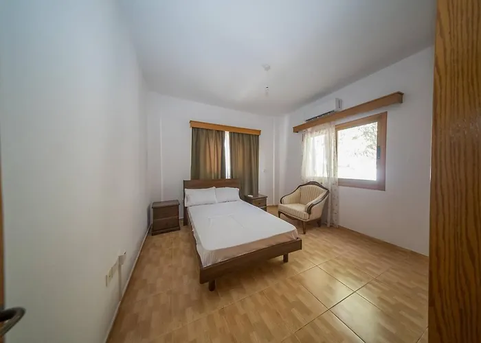 Blue Pearl - 6 Bedroom *